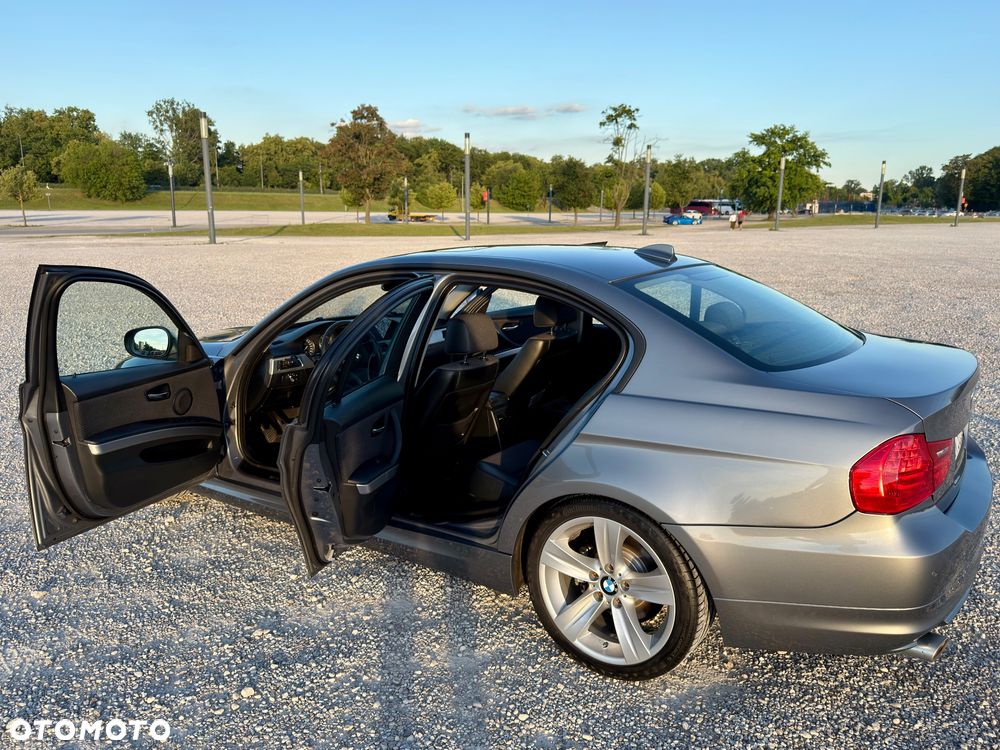 BMW Seria 3 320d - 11