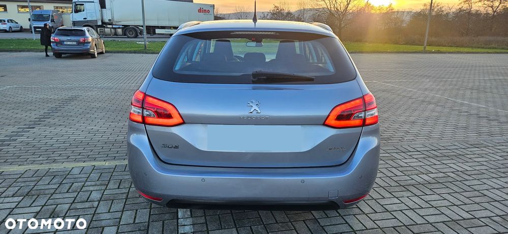 Peugeot 308 1.5 BlueHDi Allure S&S - 17