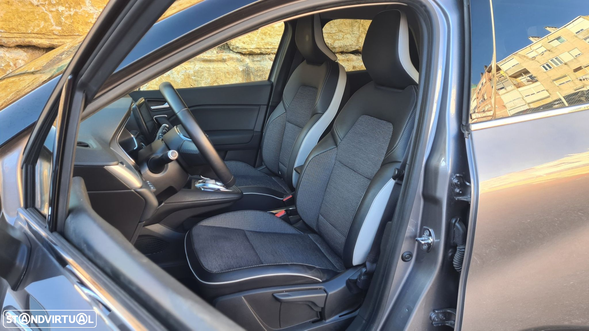 Renault Captur 1.6 E-Tech Plug-In Intens - 39