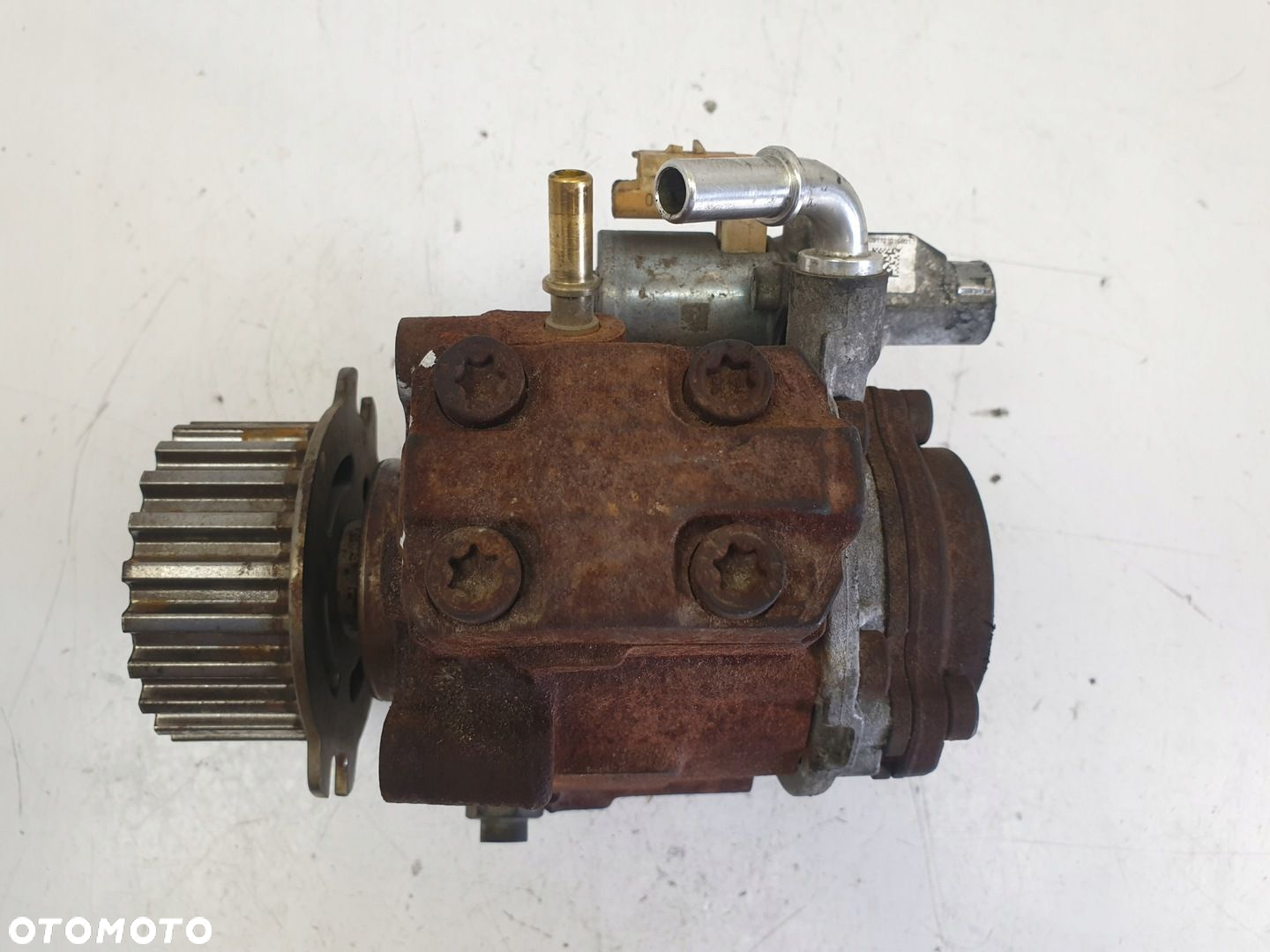 Volvo V70 III 1.6 D3 POMPA WTRYSKOWA paliwa 9676289780 - 5
