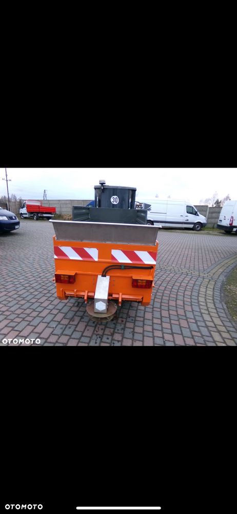 Hako citytrac 4200 zamiatarka solarko piaskarka 4x4 - 3