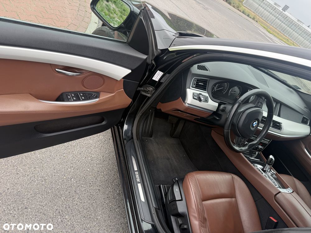 BMW 5GT - 5