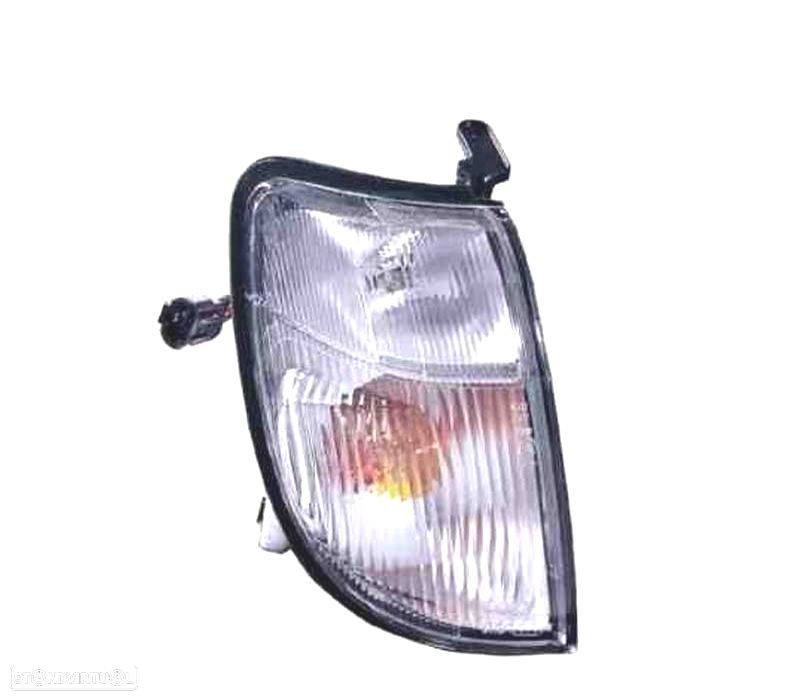 PISCAS FRONTAIS NISSAN NAVARA PICK-UP 720 D22 00-02 - 1