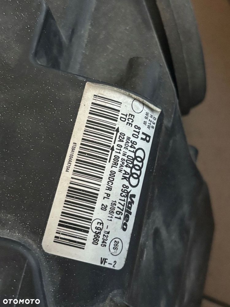 Audi A5 2.0 TFSI 2011r Lampa przód prawa - 3