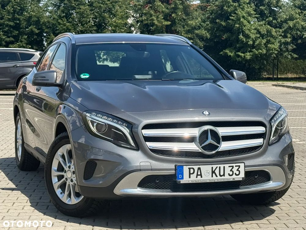 Mercedes-Benz GLA 200 UrbanStyle Edition - 2