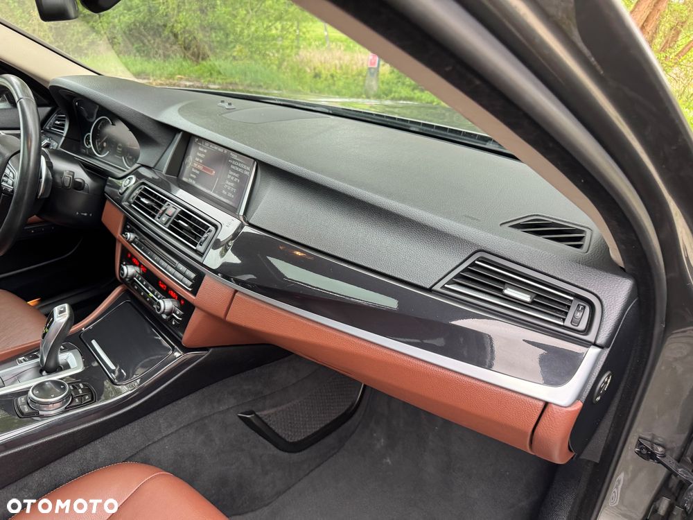 BMW Seria 5 518d Luxury Line - 24