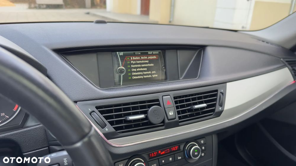 BMW X1 sDrive18d xLine - 29