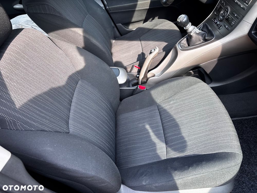Toyota Auris 1.6 Executive - 18