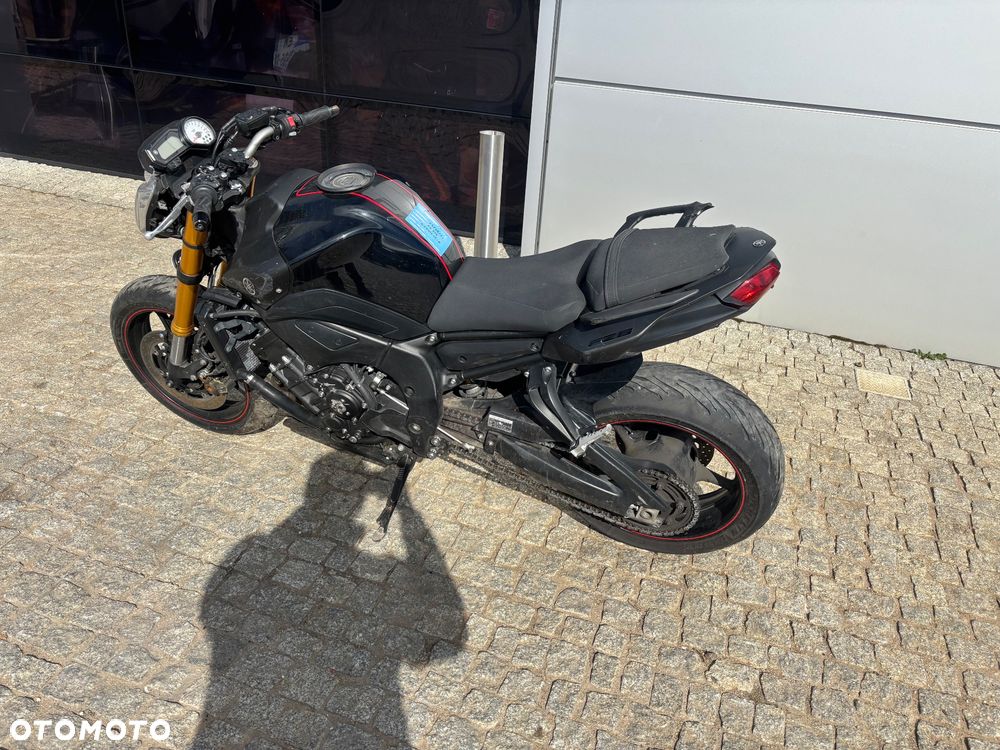 Yamaha FZ8 - 3