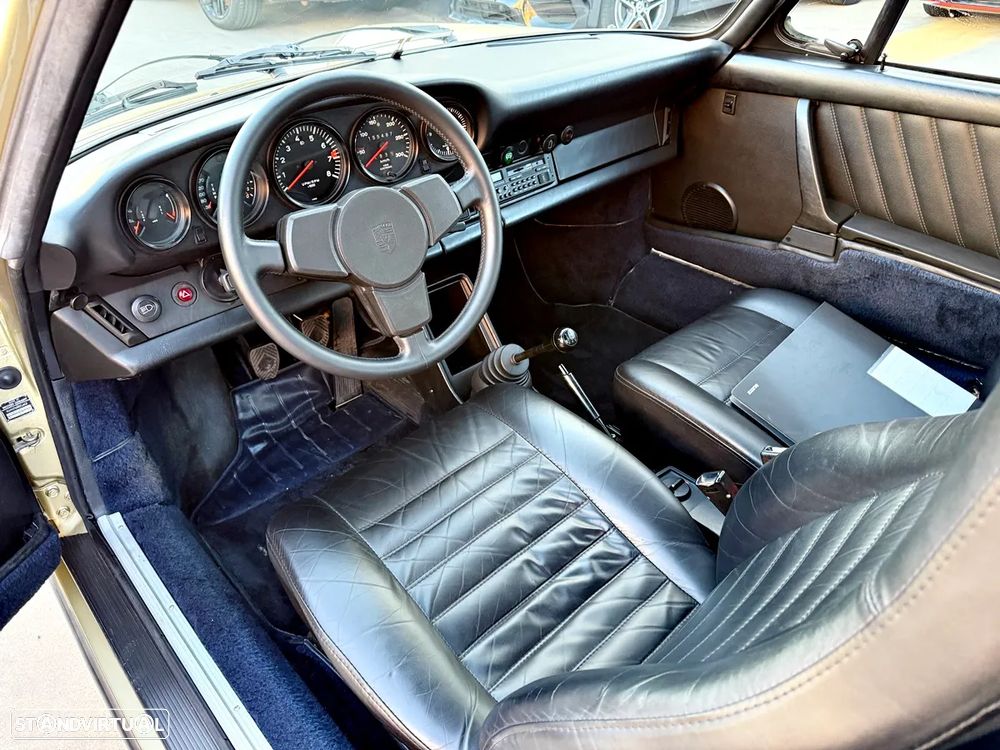 Porsche 911 Série G - 10