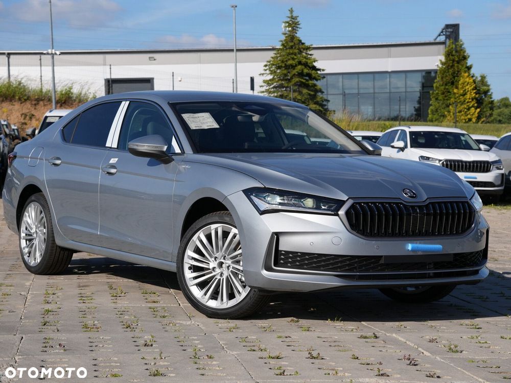 Skoda Superb 2.0 TDI SCR 4x4 L&K DSG - 3