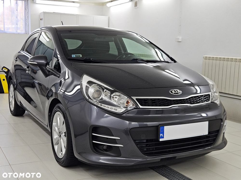 Kia Rio 1.2 L - 5