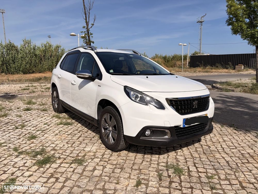 Peugeot 2008 1.2 PureTech Allure - 2