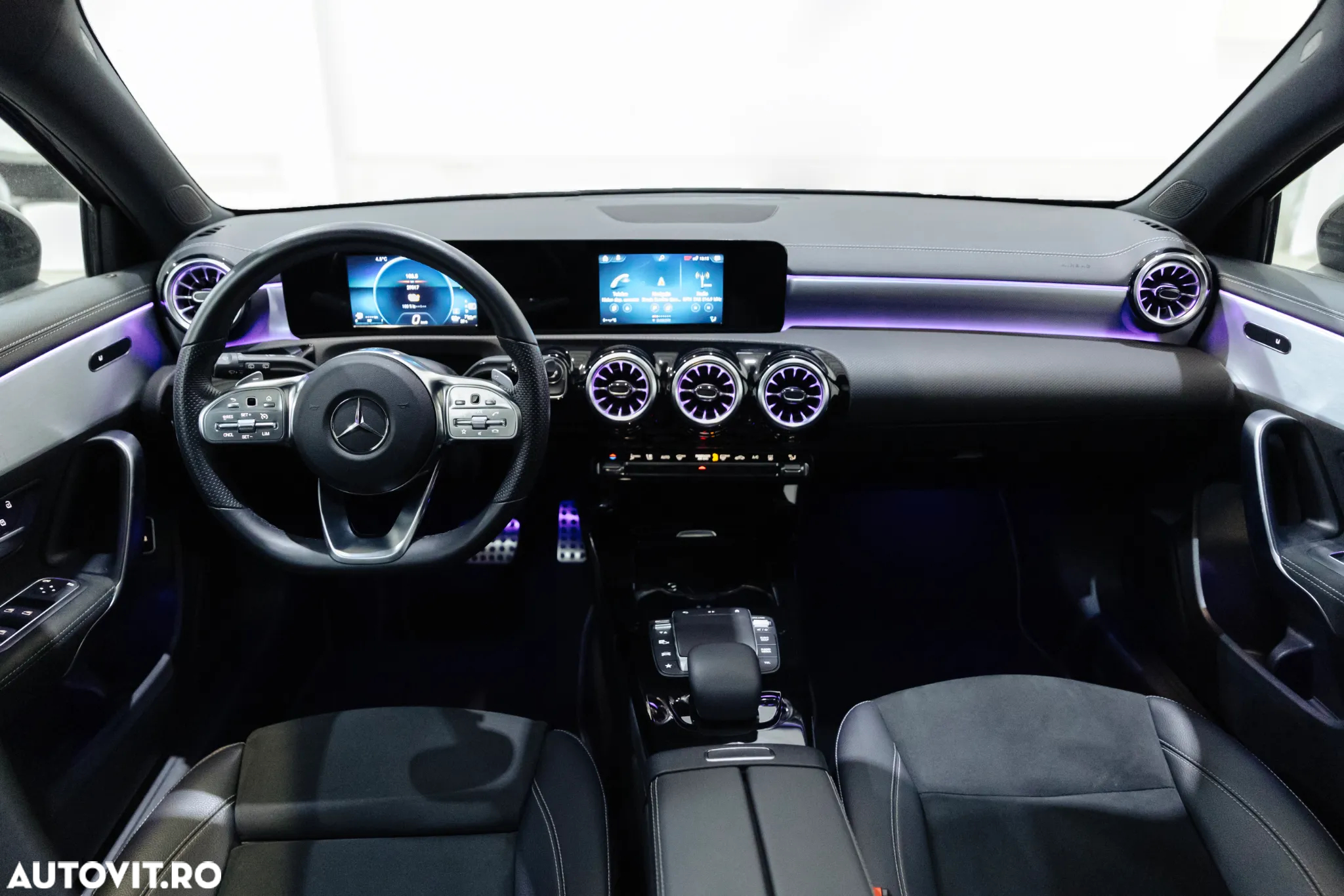 Mercedes-Benz A 250 e 8G-DCT AMG Line - 12