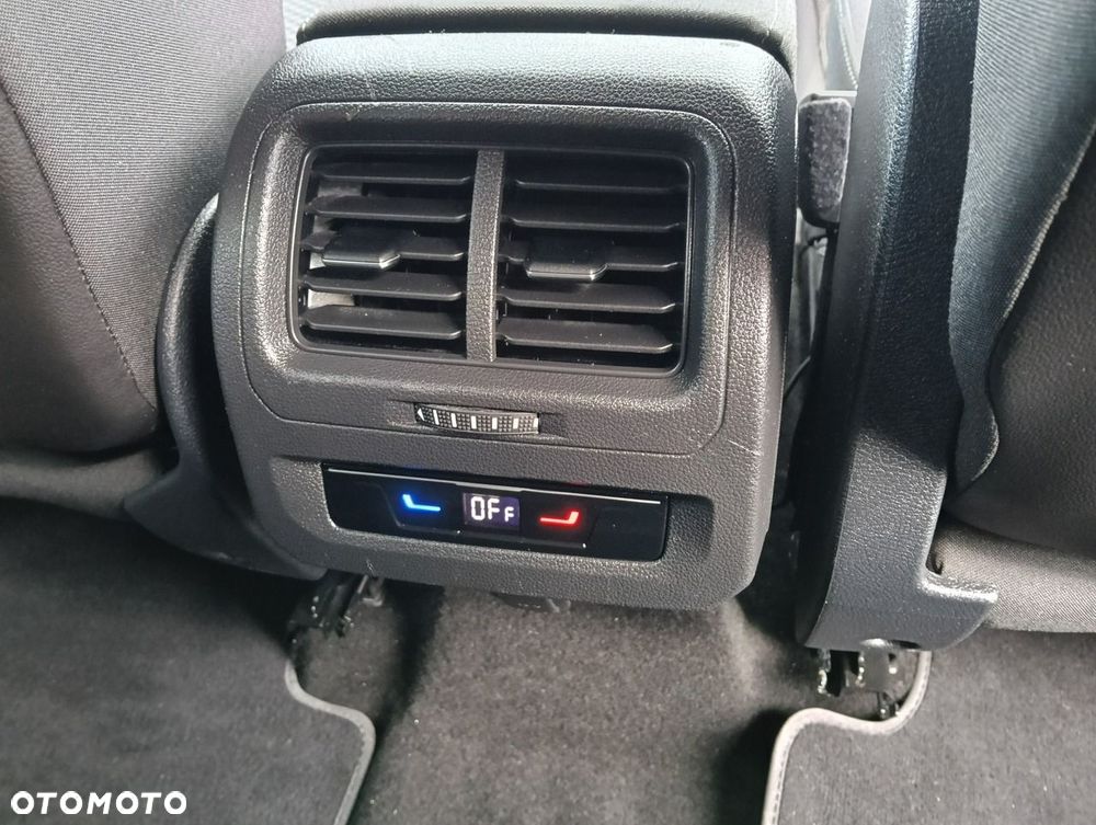 Volkswagen Touran 1.5 TSI EVO Comfortline - 12