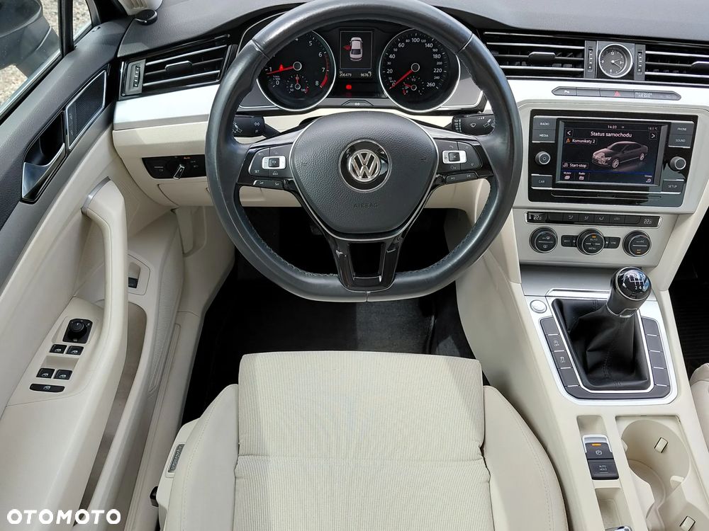 Volkswagen Passat 1.8 TSI BMT Comfortline - 6