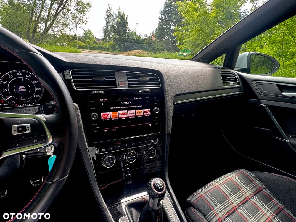 Volkswagen Golf GTI 2.0 TSI OPF Performance - 21
