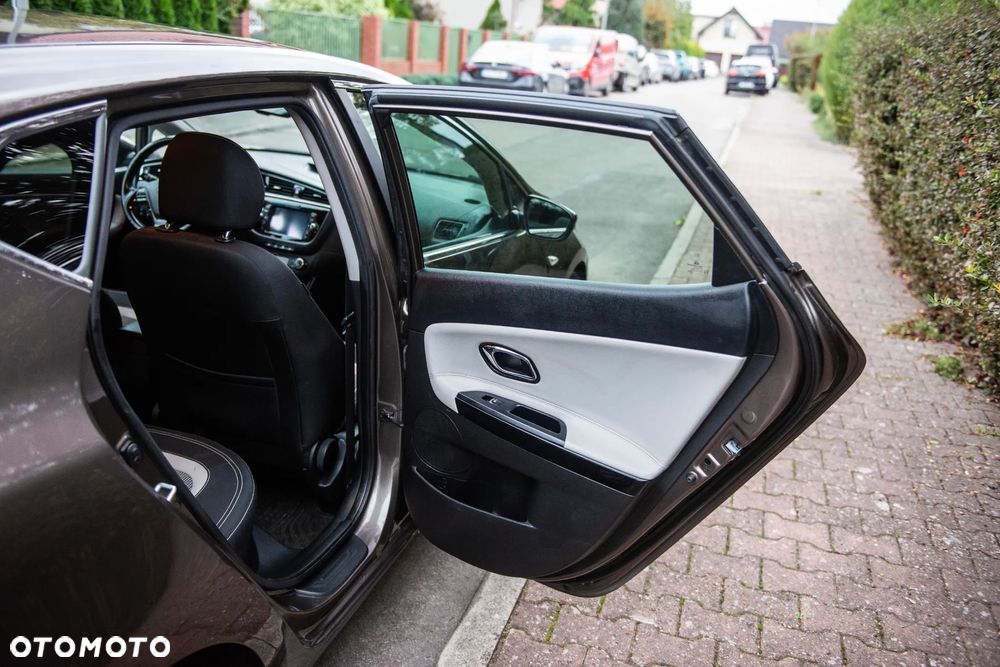 Kia Ceed Cee'd 1.6 GDI Business Line - 24