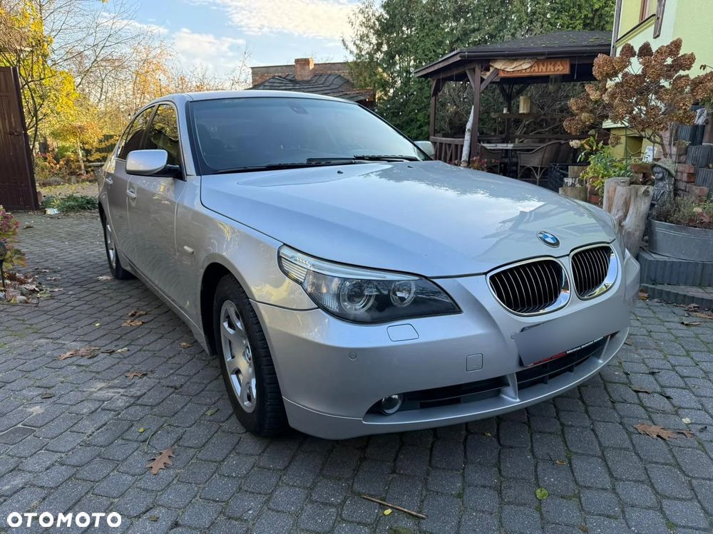 BMW Seria 5 525i - 1