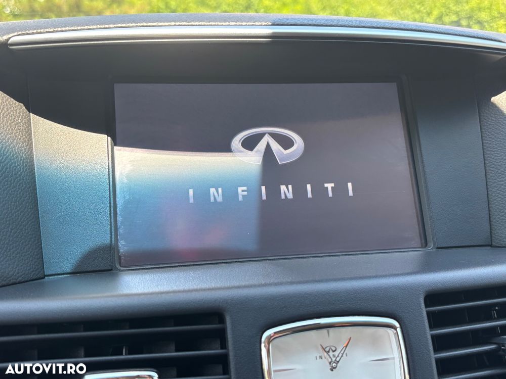 Infiniti Q70 2.2d Premium - 17
