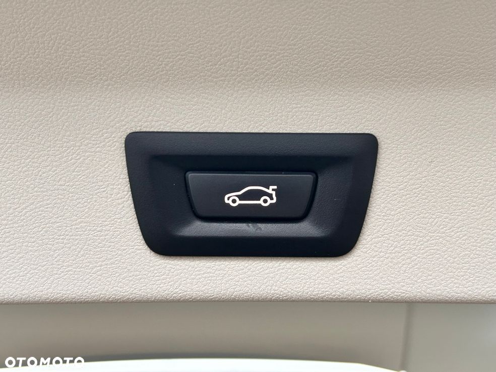 BMW X3 xDrive20i GPF Advantage - 14