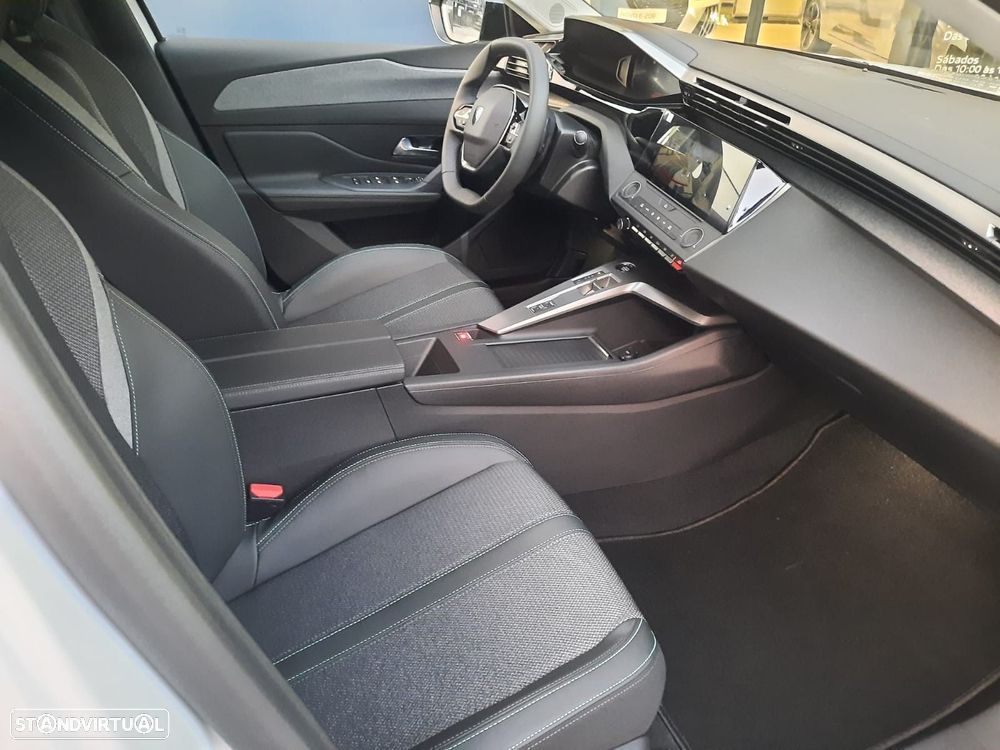Peugeot 408 1.6 Hybrid Allure e-DCS7 - 7