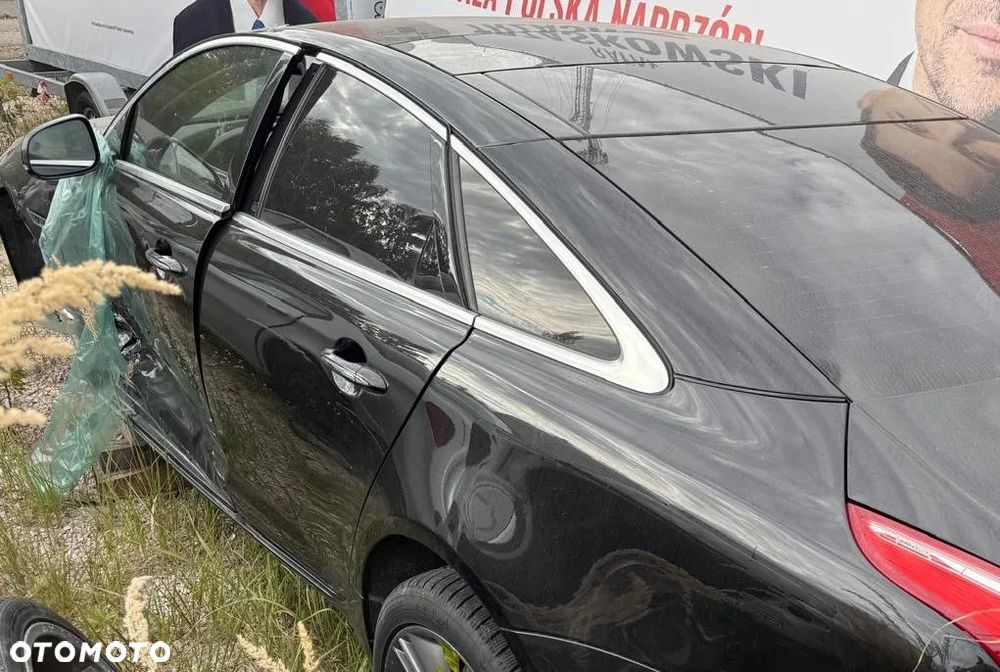 Jaguar XJ 3.0 V6 S Portfolio - 6