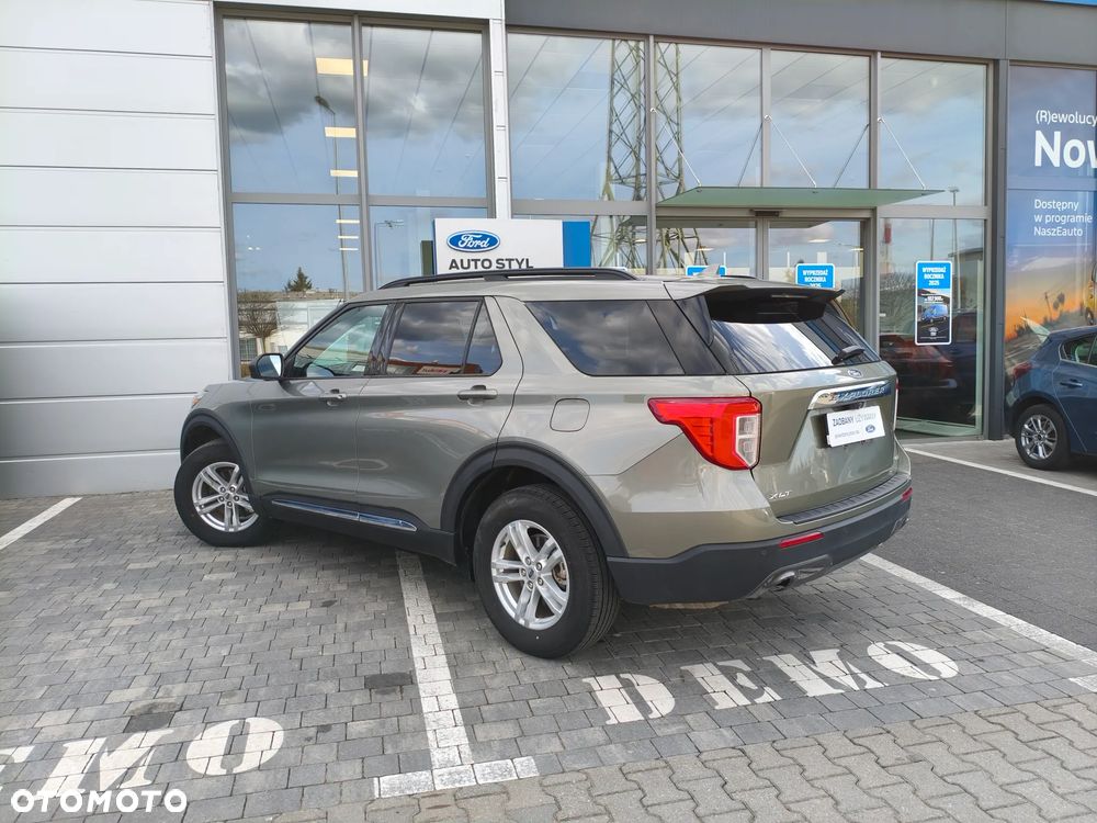 Ford Explorer - 3