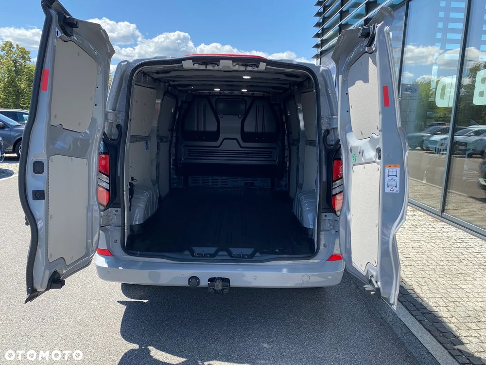 Ford Tranisit Custom - 11