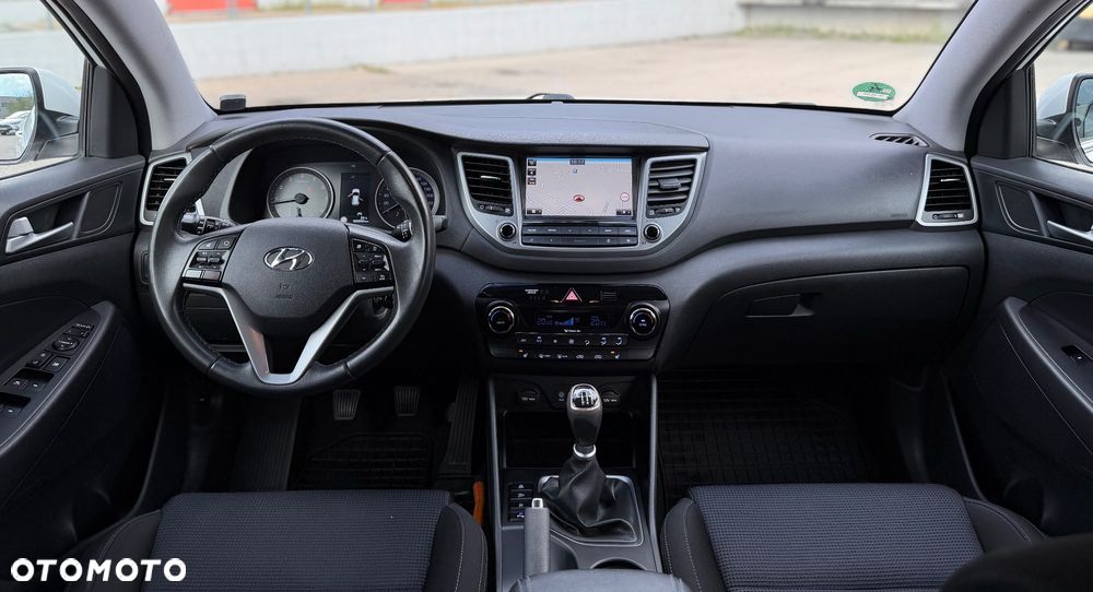 Hyundai Tucson 1.6 GDI BlueDrive Style 2WD - 23