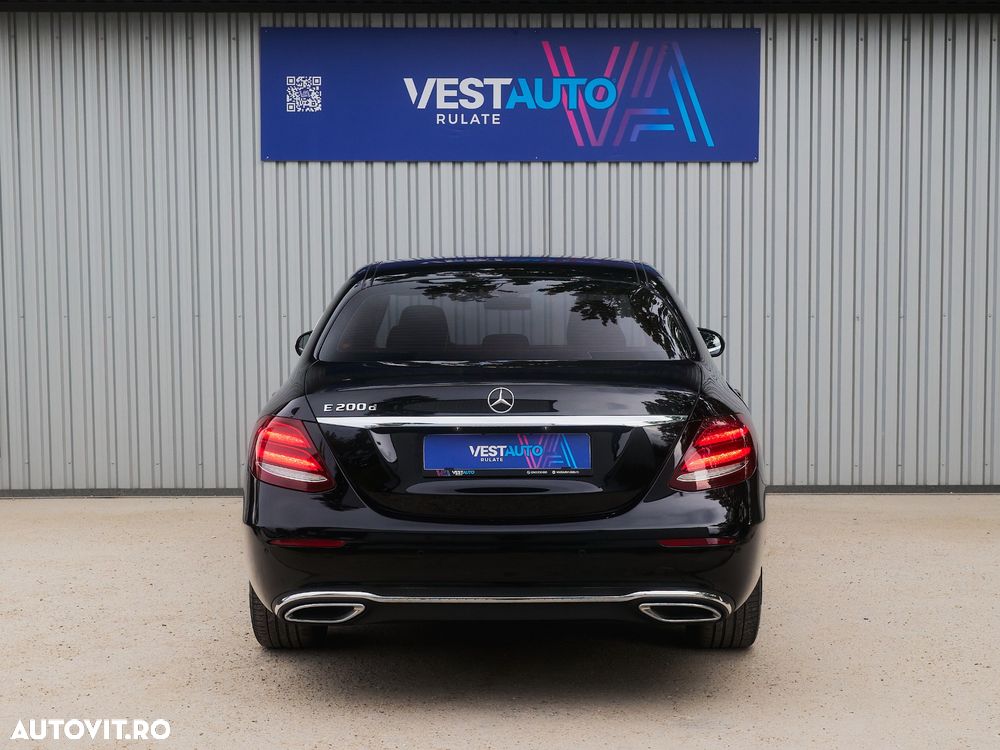 Mercedes-Benz E 200 d 9G-TRONIC Exclusive - 11