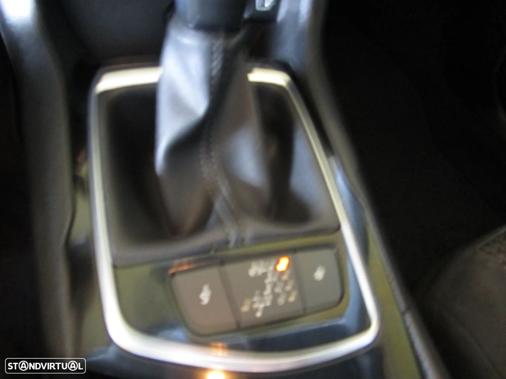 Peugeot 308 SW BlueHDi 120 EAT6 Stop & Start Allure - 24