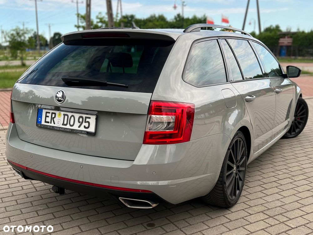 Skoda Octavia 2.0 TDI DSG RS - 18