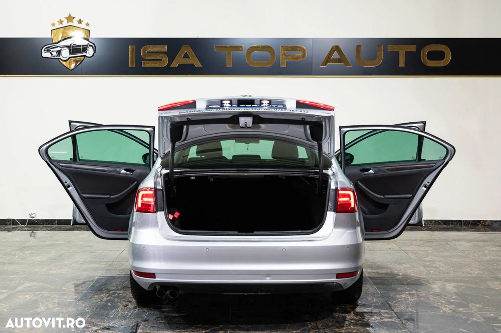 Volkswagen Jetta 2.0 TDI DSG BlueMotion Technologie - 3