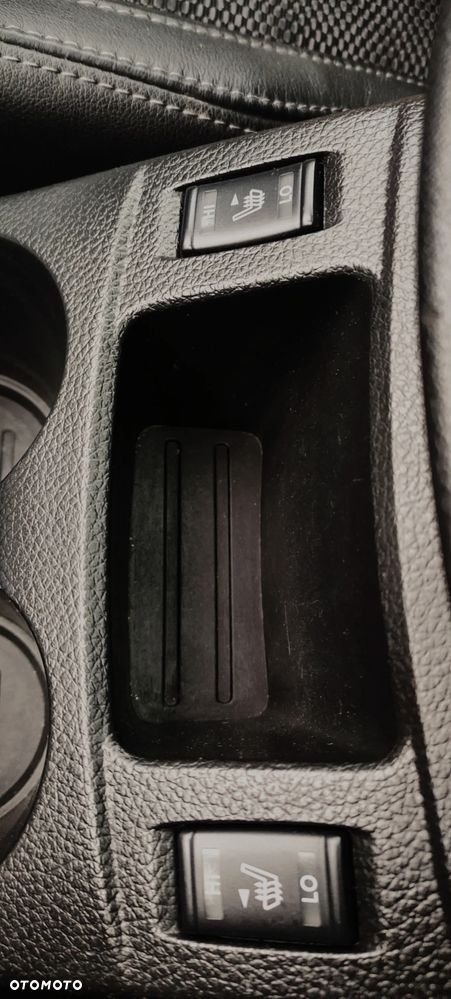 Nissan Qashqai 1.2 DIG-T TEKNA+ - 11