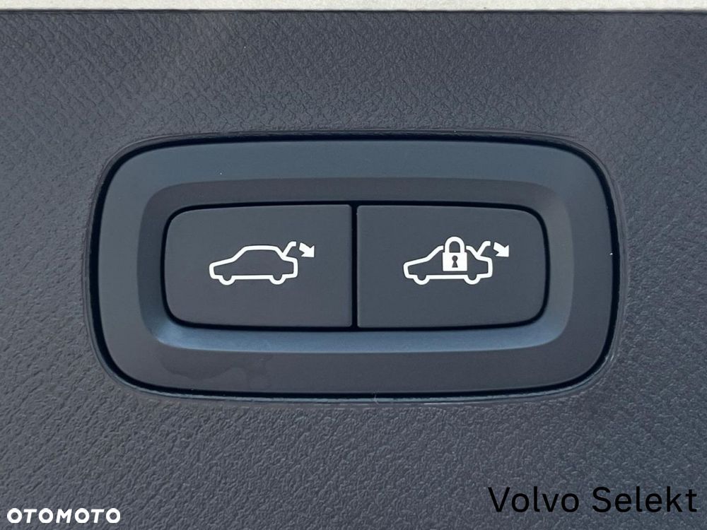 Volvo XC 90 - 31