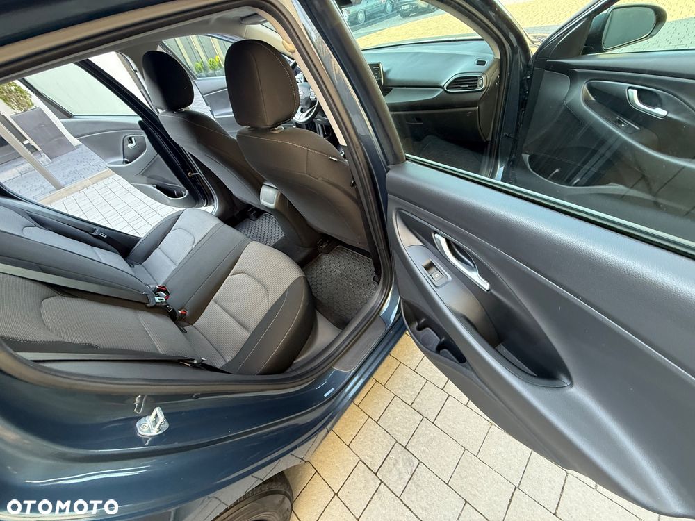 Hyundai i30 1.5 DPI Smart - 38