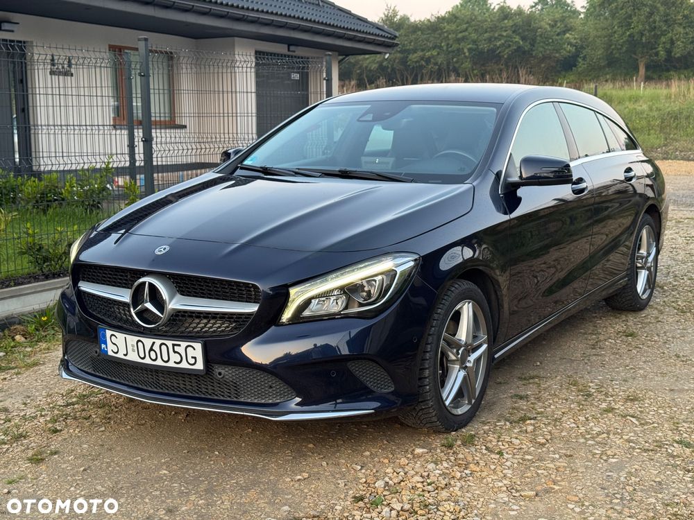 Mercedes-Benz CLA 200 AMG Line - 4