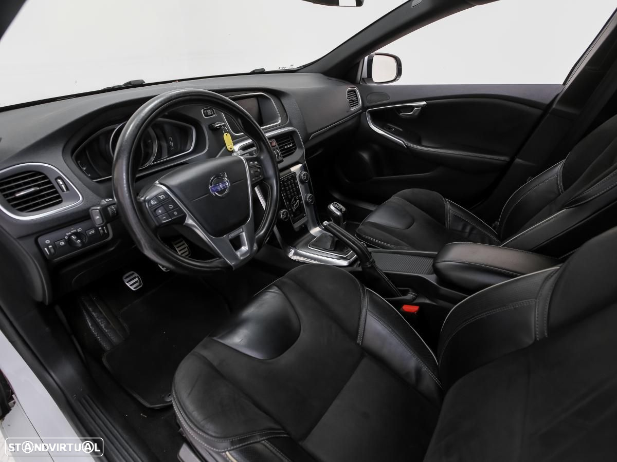 Volvo V40 2.0 D4 R-Design - 10