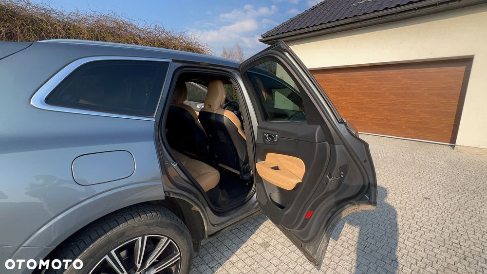 Volvo XC 60 B4 D AWD Inscription - 28