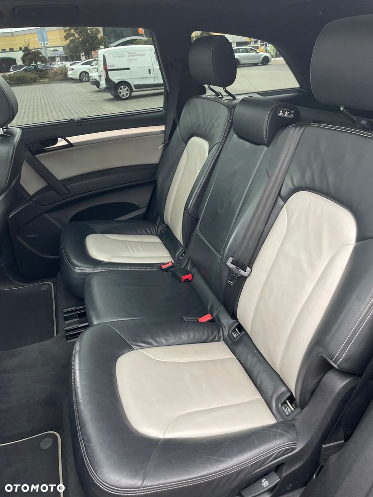 Audi Q7 - 10