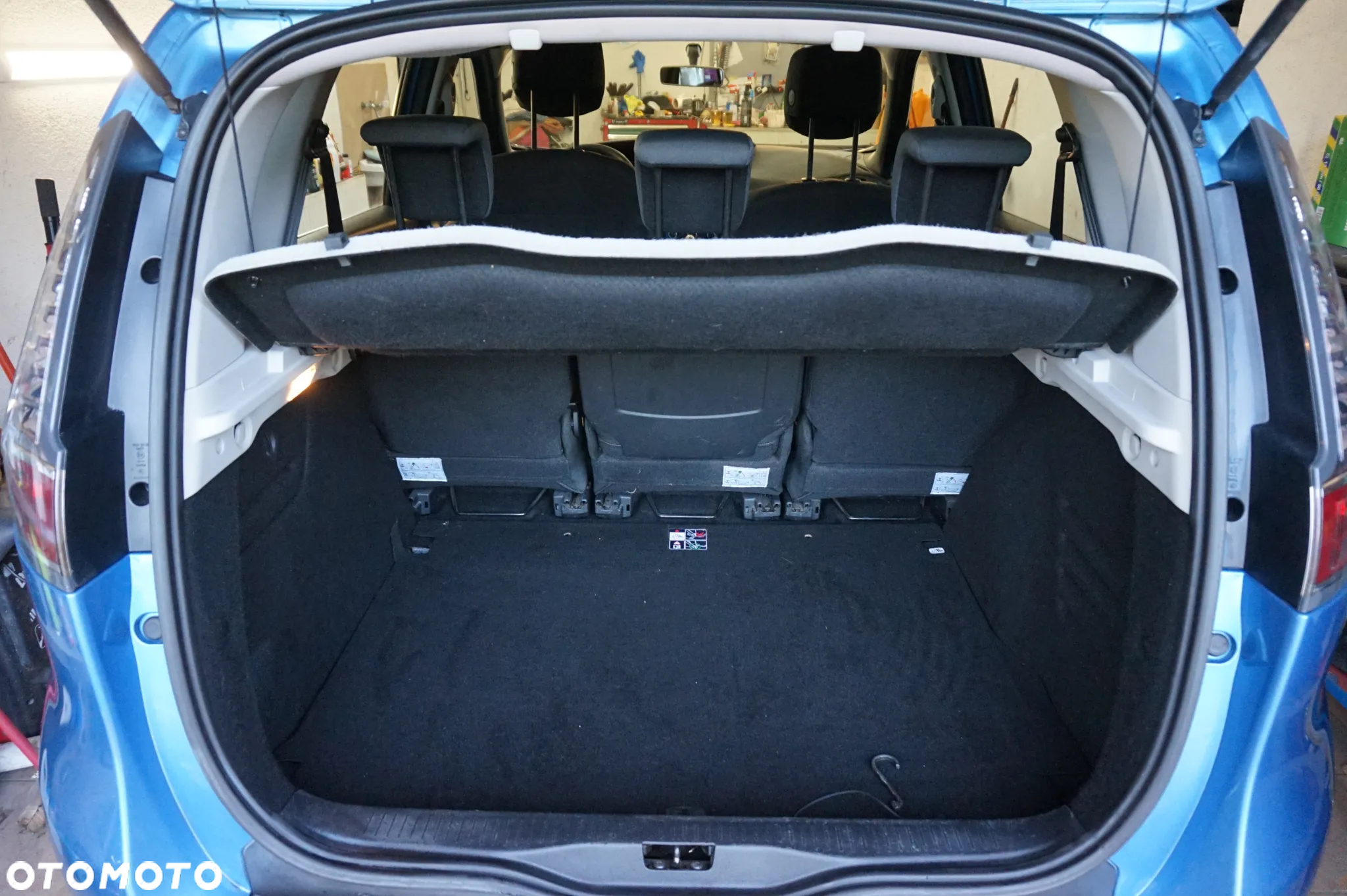 Renault Scenic 1.6 16V 110 TomTom Edition - 19