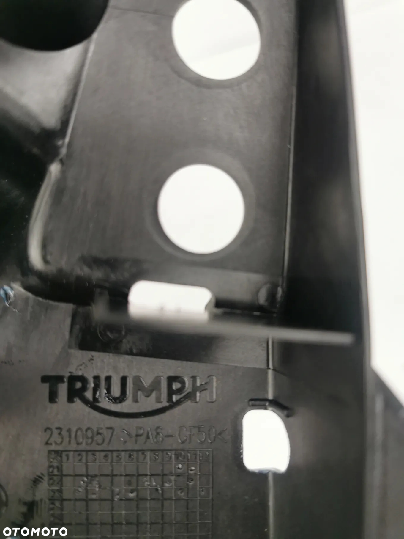 Triumph Street Triple 765RS wypełnienie boku owiewki lewe 23- - 8