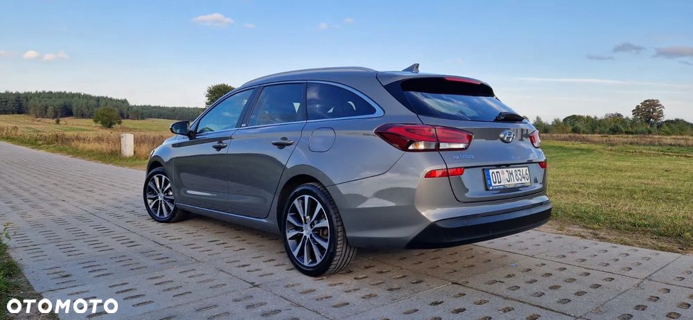 Hyundai i30 1.6 D Premiere Luxury DCT - 20