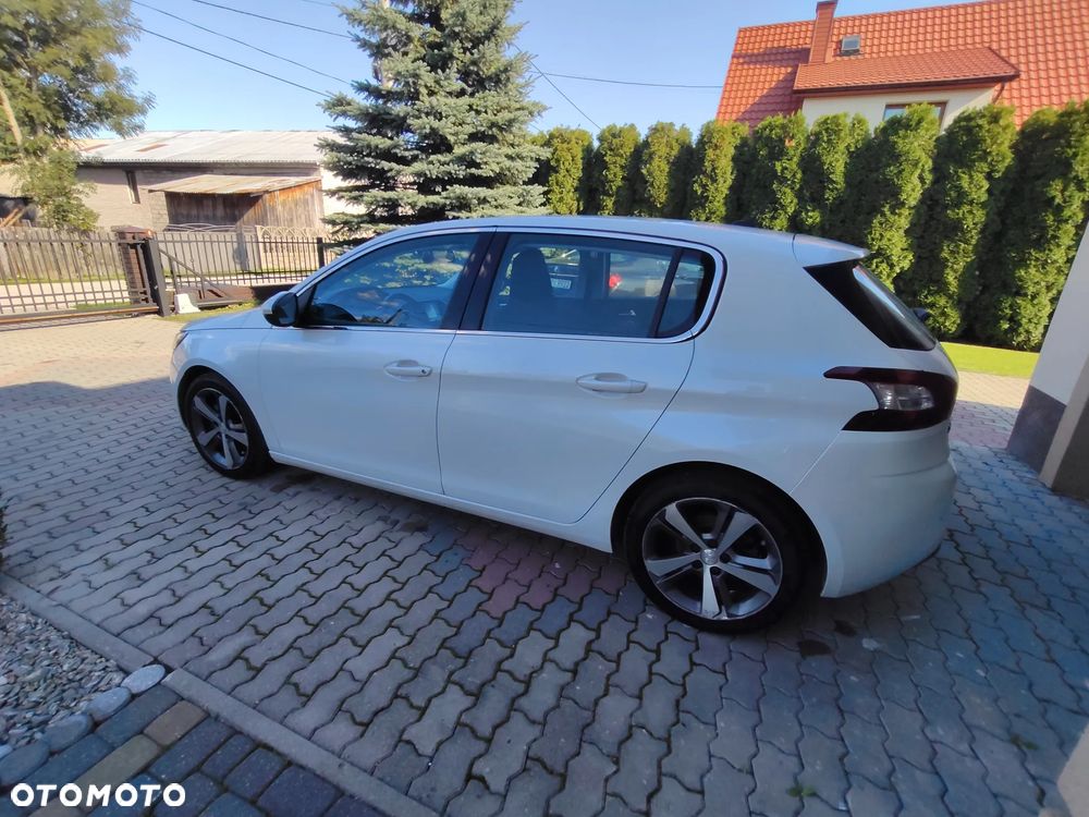 Peugeot 308 1.2 PureTech Allure S&S - 4