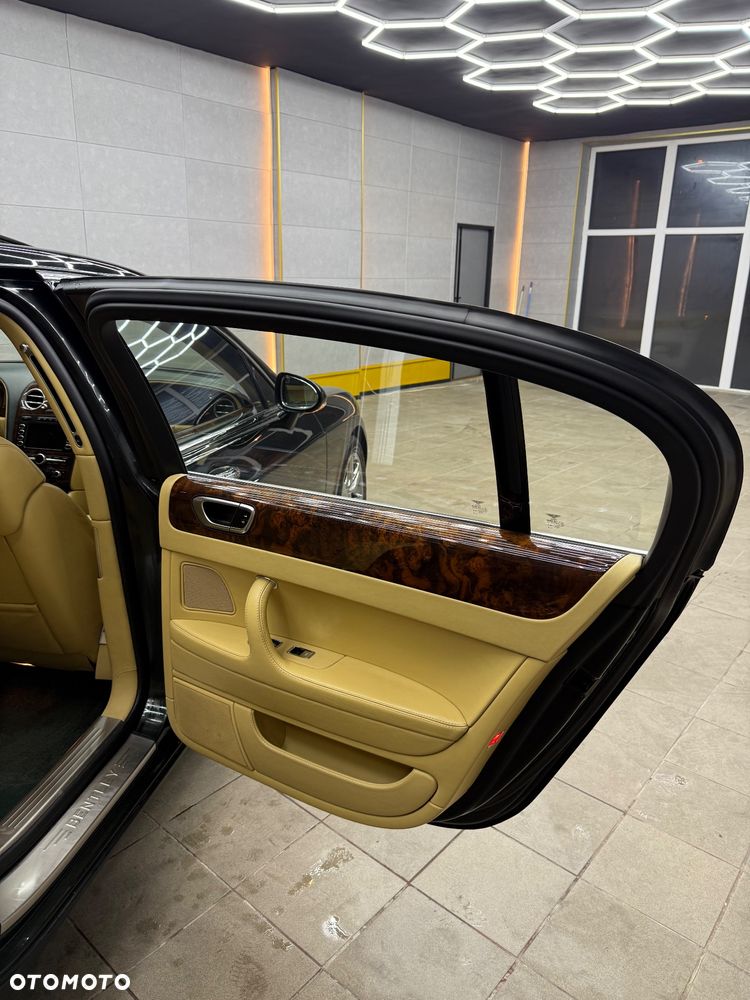 Bentley Flying Spur - 8