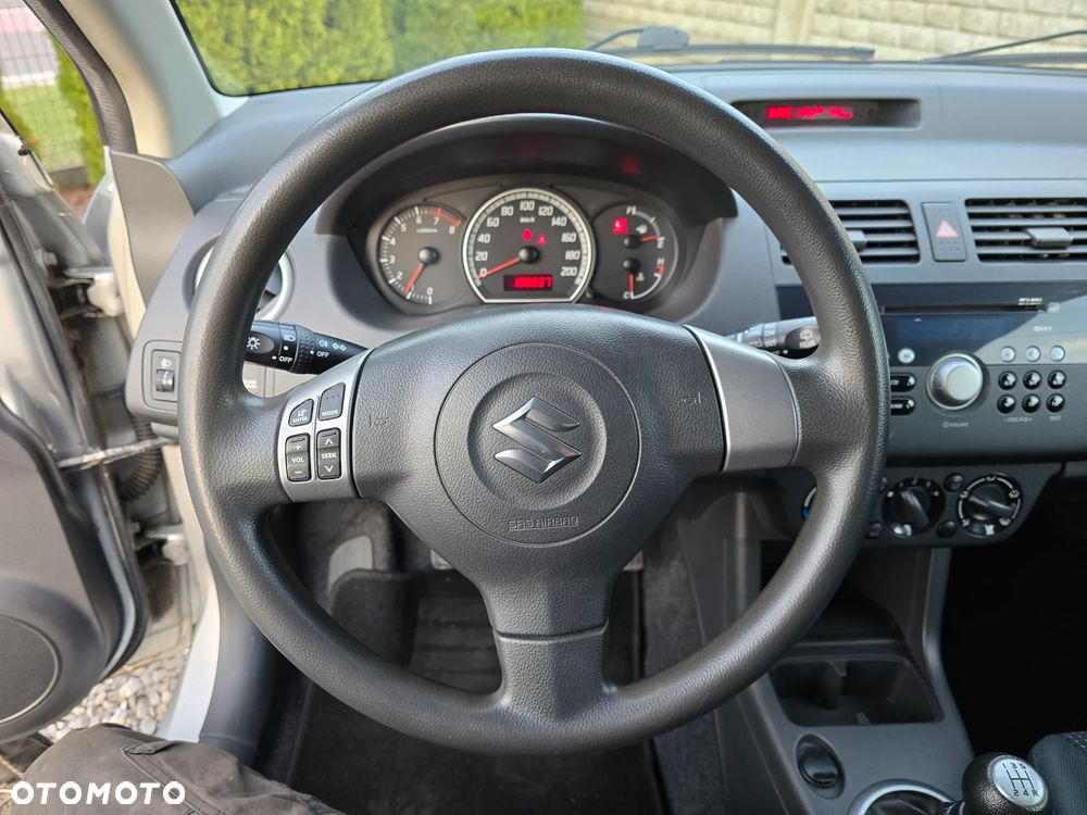 Suzuki Swift 1.3 Comfort - 22