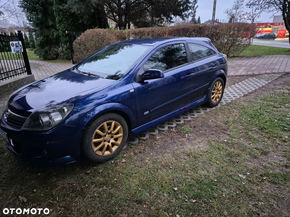 Opel Astra III GTC 1.6 Limited - 9