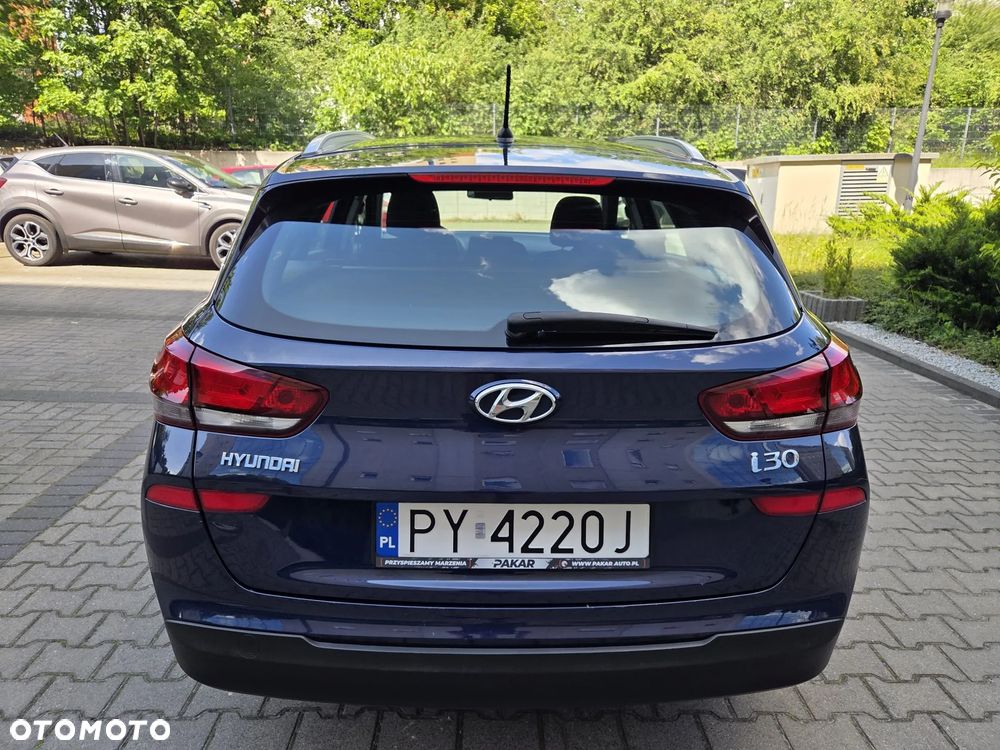 Hyundai i30 1.6 D Classic + - 5