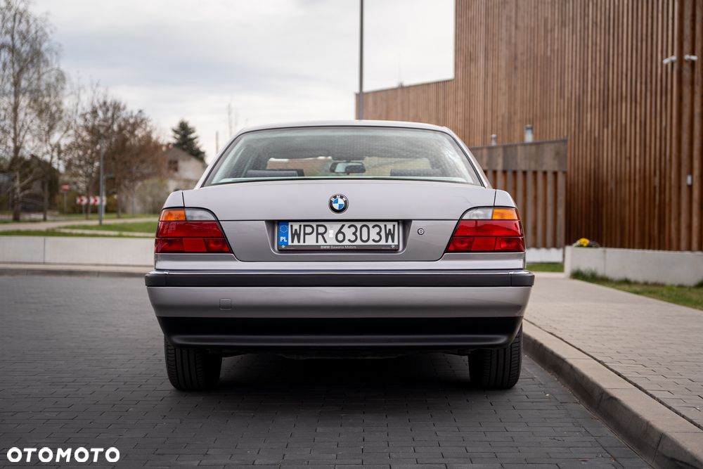 BMW Seria 7 730i - 6